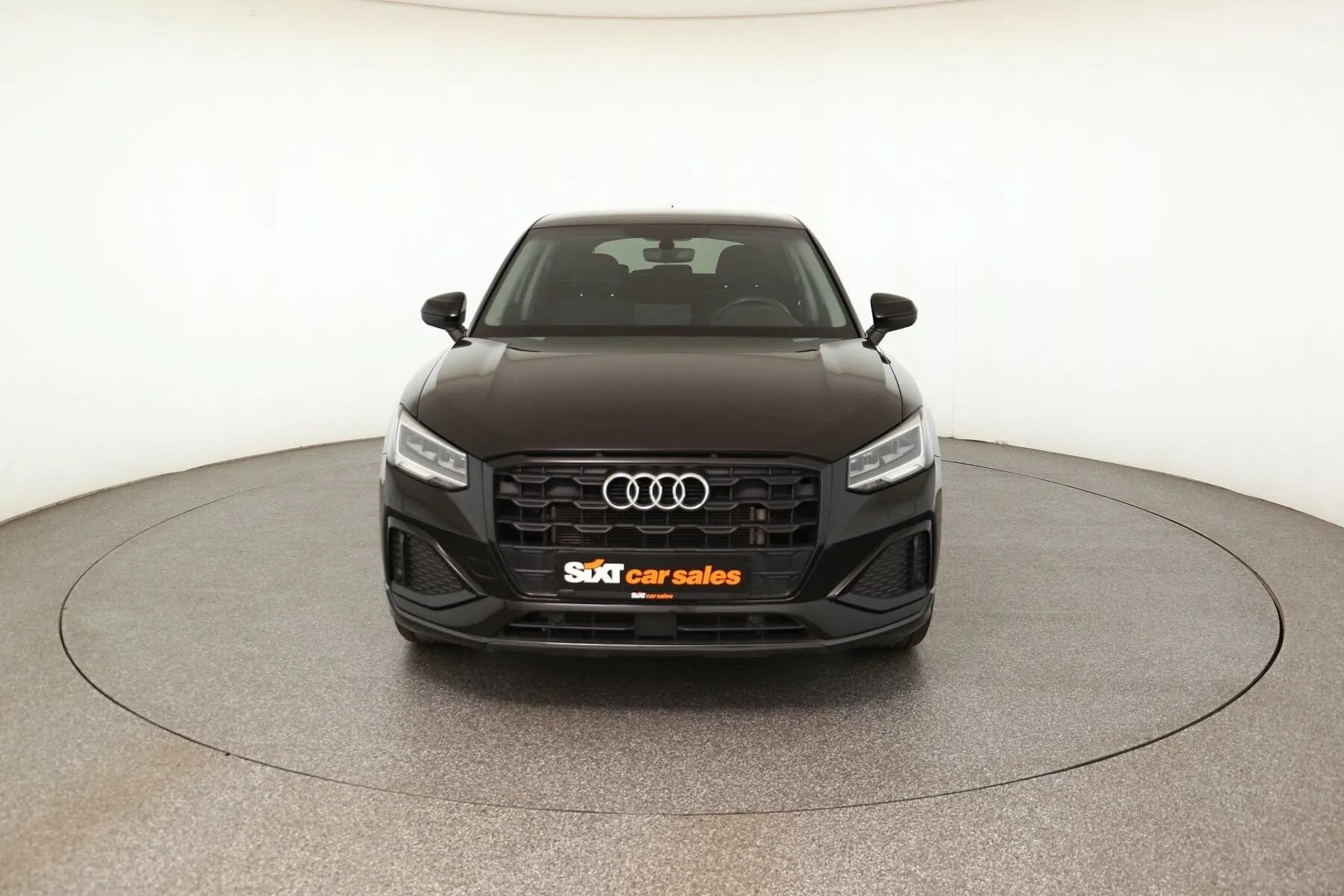 Audi Q2 35 TFSI advanced — Foto 1
