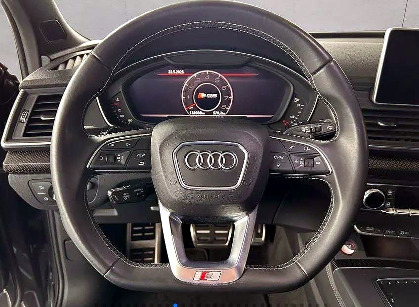 Audi Q5 45 TFSI quattro S line — Foto 4