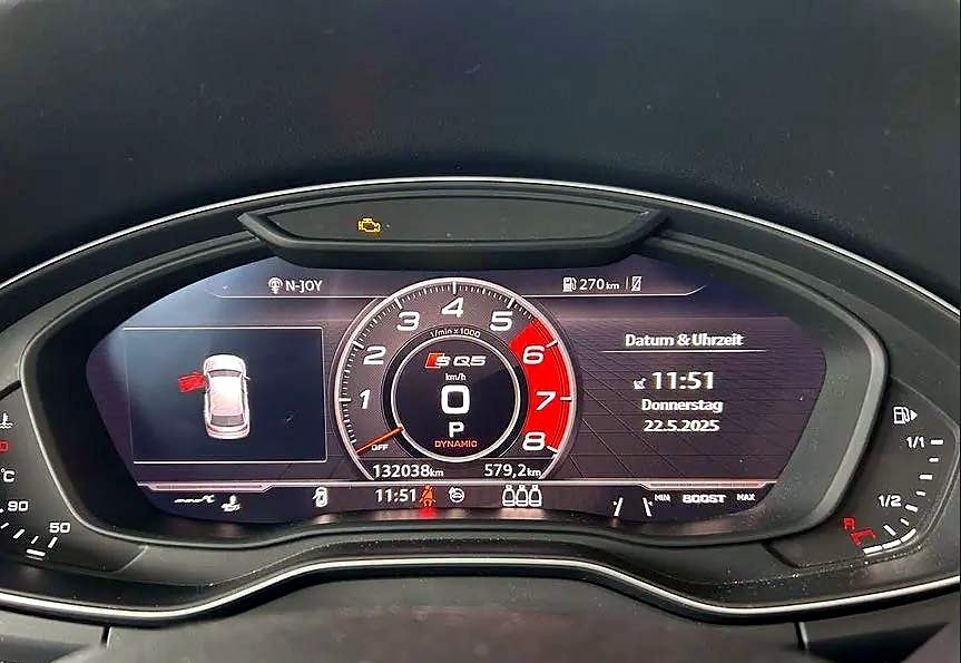Audi Q5 45 TFSI quattro S line — Foto 5