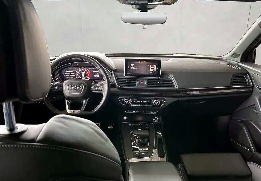 Audi Q5 45 TFSI quattro S line — Foto 8