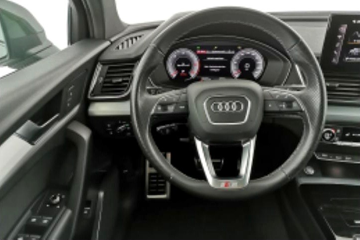 Audi Q5 Sportback 40 TDI quattro S line — Foto 9
