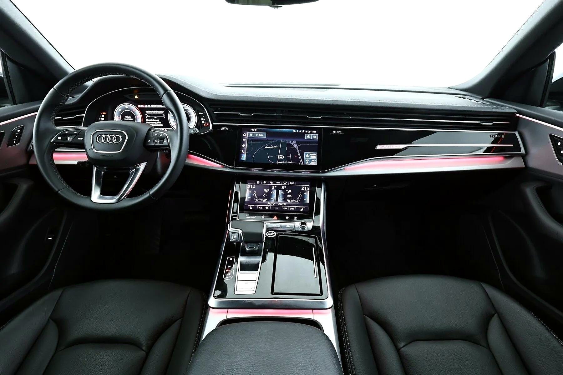 Audi Q8 45 TDI quattro — Foto 9