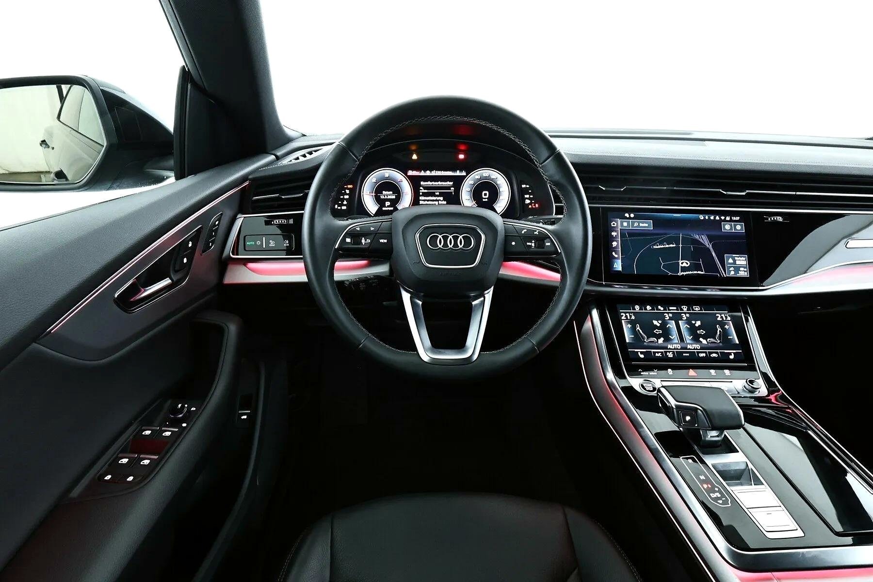 Audi Q8 45 TDI quattro — Foto 10