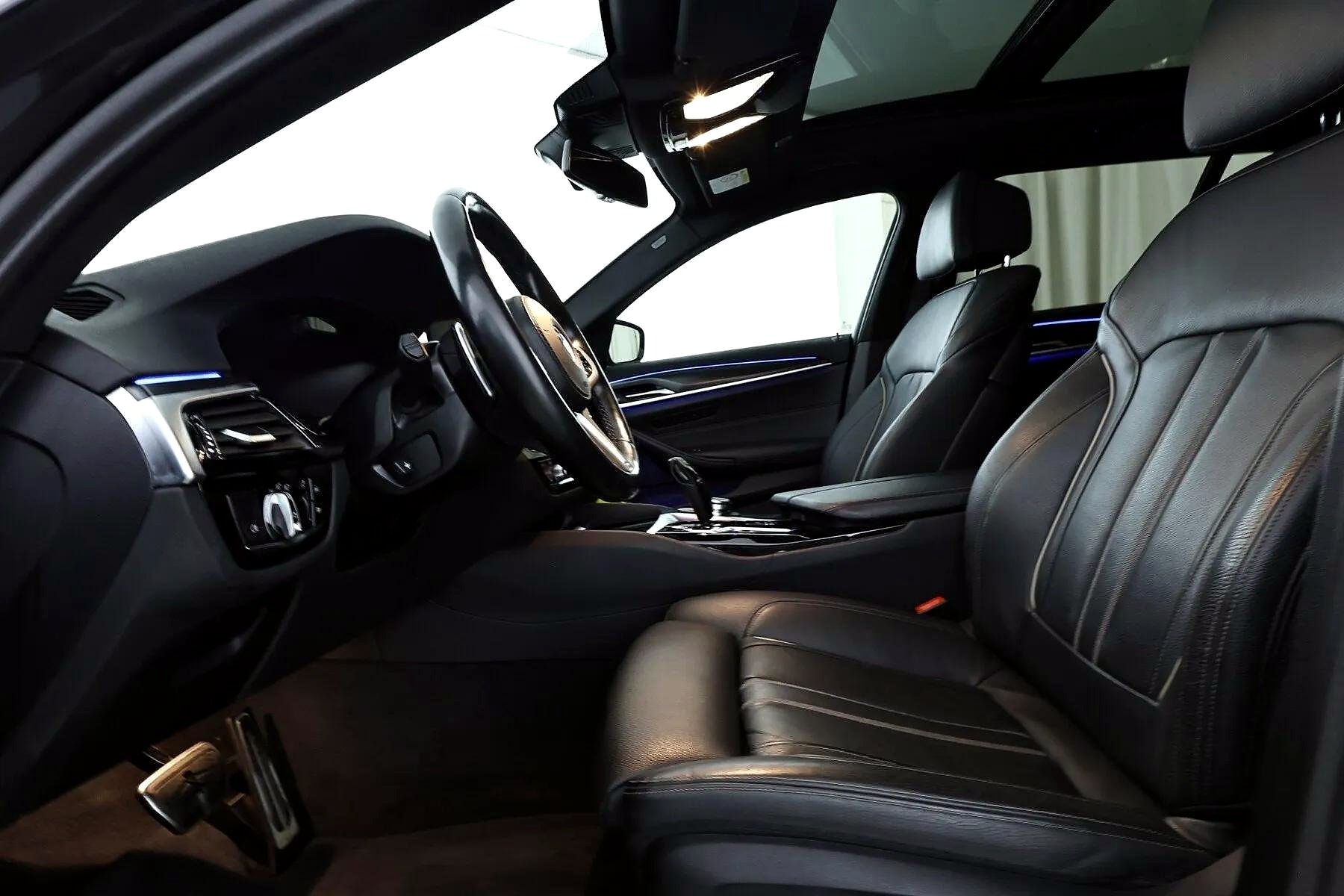 BMW 530d M Sport Touring — Foto 8