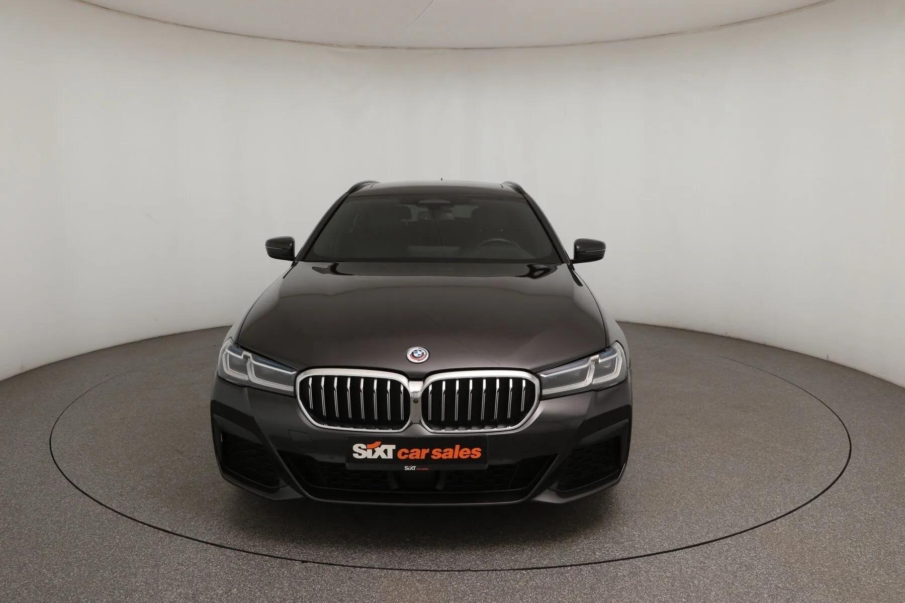 BMW 530i M Sport Touring — Foto 1