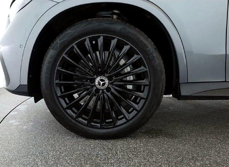 Mercedes-Benz GLC 300 d 4MATIC AMG — Foto 8
