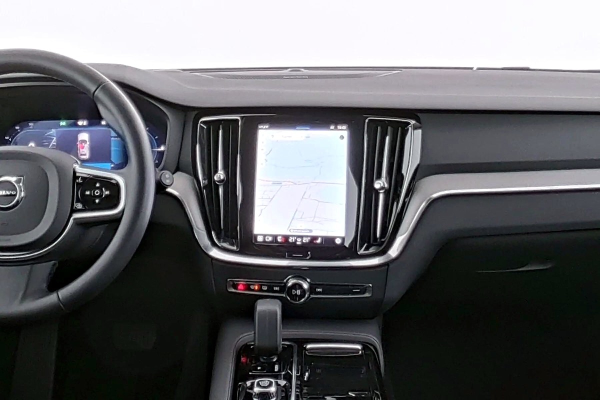VOLVO V60 Plus Dark T6 AWD — Foto 11