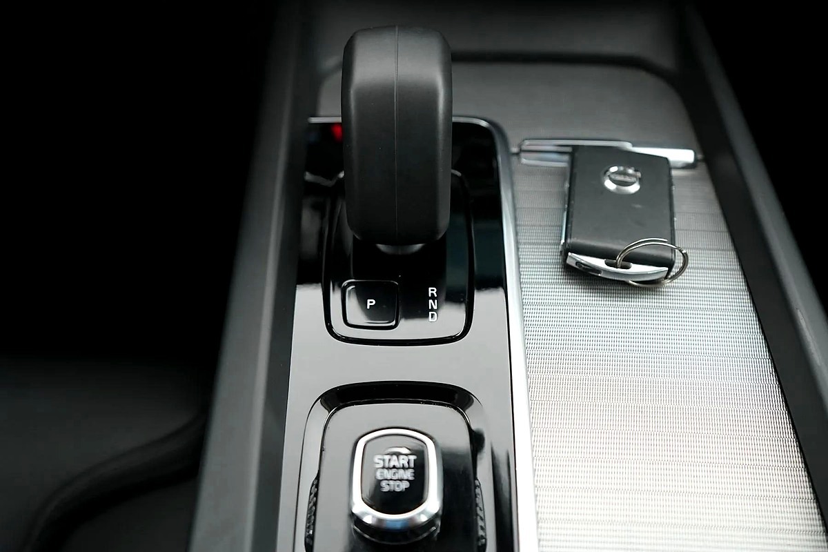 VOLVO XC60 B4 Ultimate — Foto 13